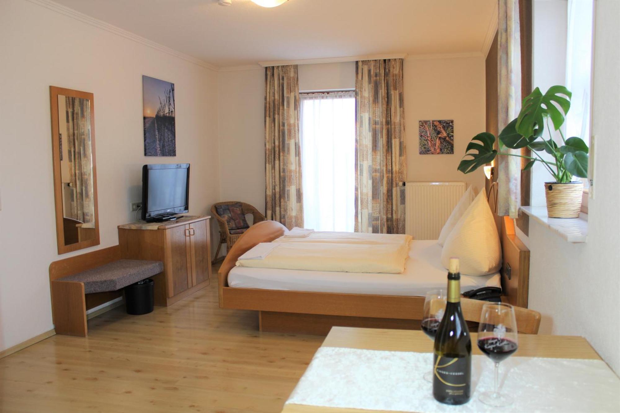 Winzerhotel Kinges-Kessel Morstadt Eksteriør bilde